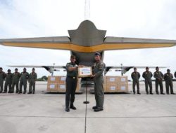 TNI dan BCA Kirimkan Bantuan Kemanusiaan untuk Korban Erupsi Gunung Lewotobi