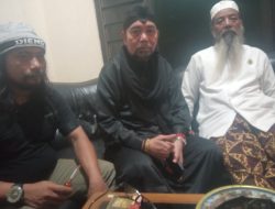 Agus Flores Ziarah ke Makam Sultan Fatah, Raja Pertama Kerajaan Islam Demak