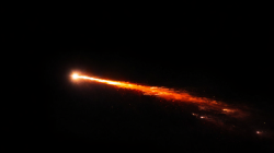 Cahaya Misterius di Langit Lampung, Diduga Sisa Roket Tiongkok yang Masuk Atmosfer