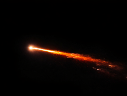 Cahaya Misterius di Langit Lampung, Diduga Sisa Roket Tiongkok yang Masuk Atmosfer