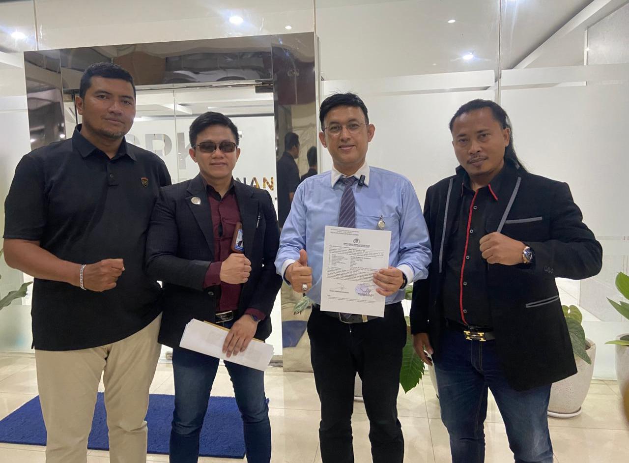 Diduga Nama Baik dan Data Pribadinya Tersebar Seorang Advokad Lapor ke Polda Jateng